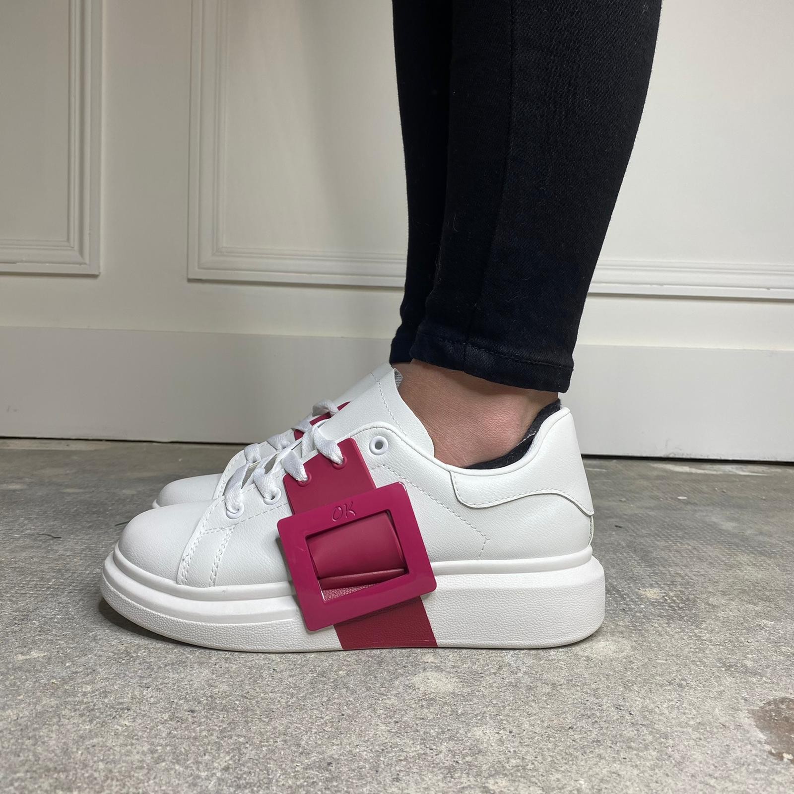 basket blanche rouge