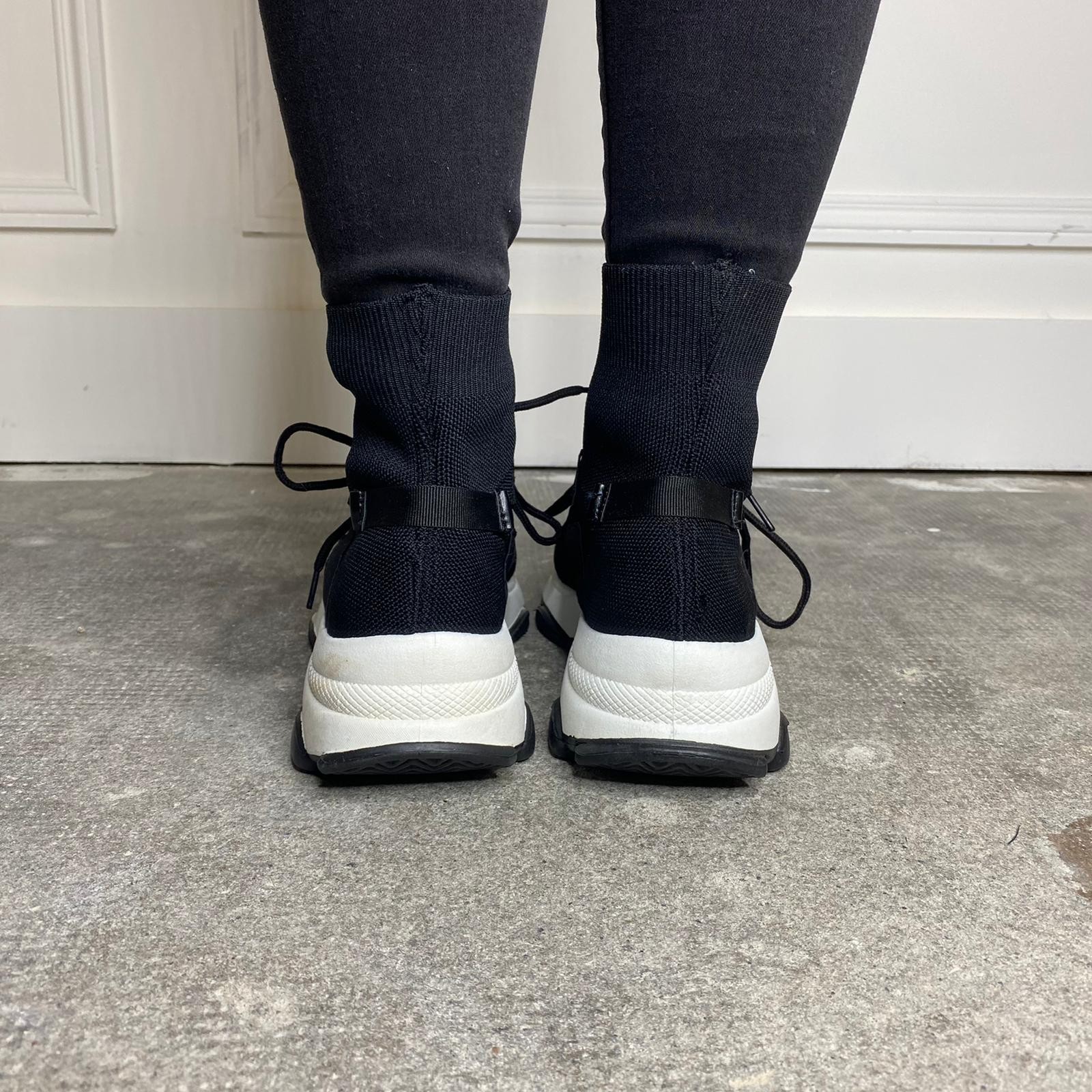 basket avec chaussette intégrée