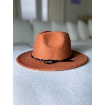 chapeau avec corde rouille